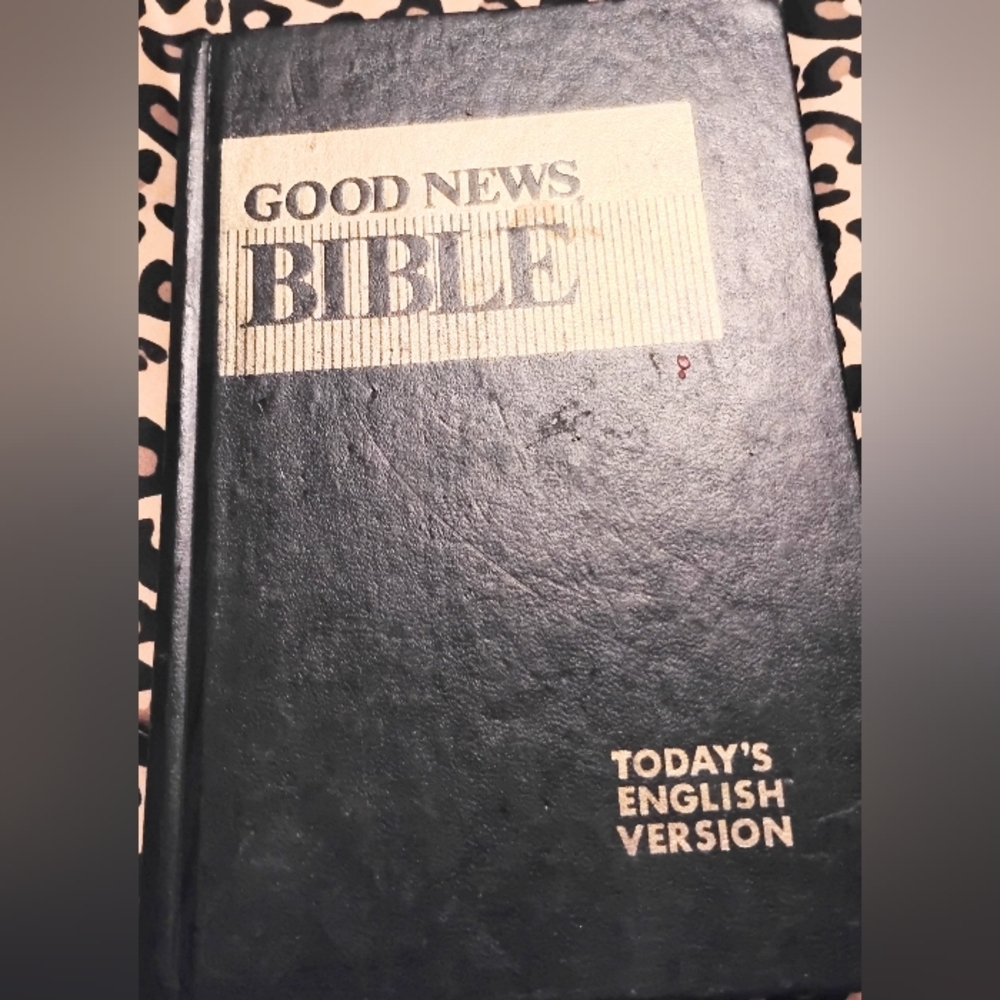 1976 American Bible Society Good News Bible - English Version Black Cover